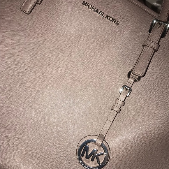 Michael Kors Jet Set tote - Picture 3 of 8
